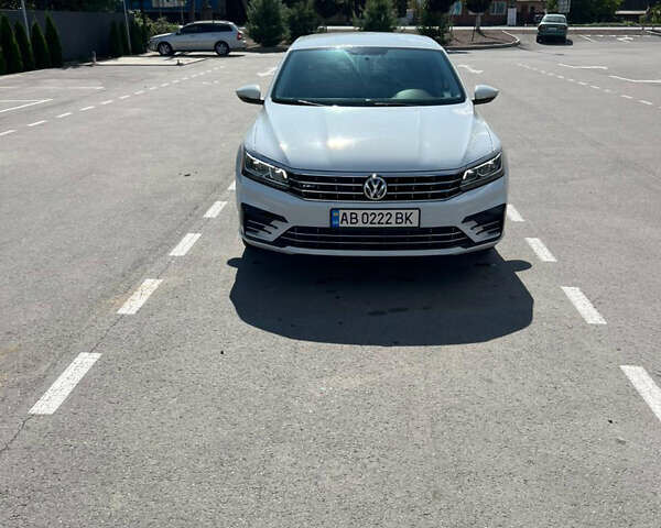 Белый Фольксваген Пассат, объемом двигателя 1.8 л и пробегом 170 тыс. км за 14700 $, фото 10 на Automoto.ua