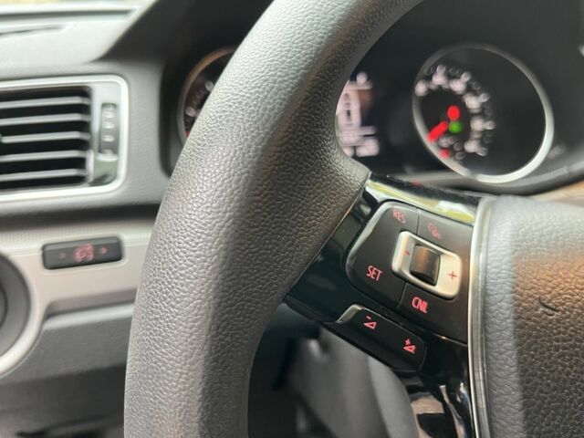 Білий Фольксваген Пассат, об'ємом двигуна 1.8 л та пробігом 146 тис. км за 11500 $, фото 3 на Automoto.ua