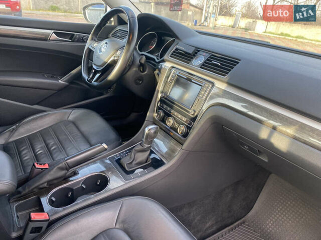 Белый Фольксваген Пассат, объемом двигателя 1.8 л и пробегом 171 тыс. км за 15100 $, фото 31 на Automoto.ua