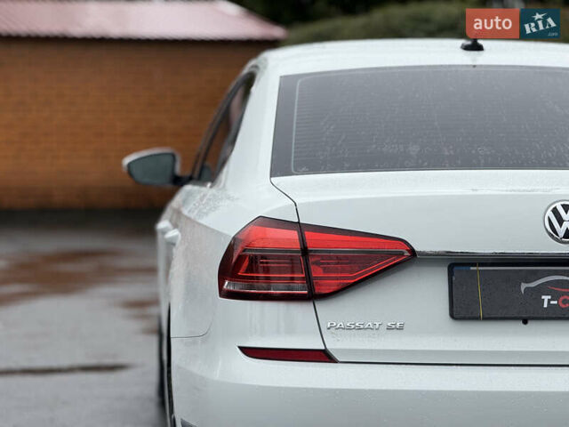 Белый Фольксваген Пассат, объемом двигателя 1.8 л и пробегом 233 тыс. км за 11900 $, фото 11 на Automoto.ua