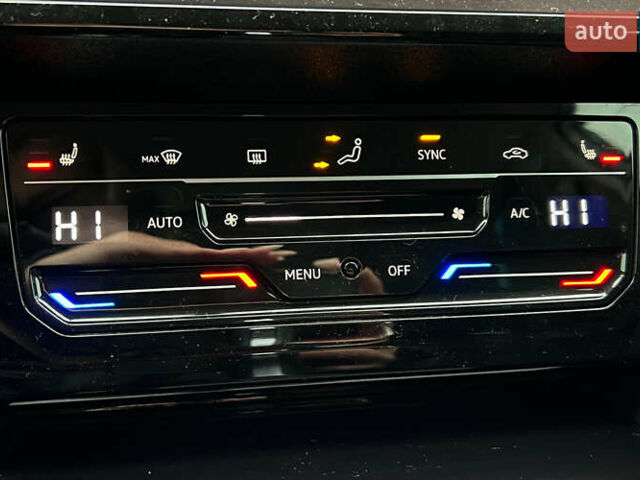 Белый Фольксваген Пассат, объемом двигателя 1.97 л и пробегом 196 тыс. км за 16990 $, фото 16 на Automoto.ua