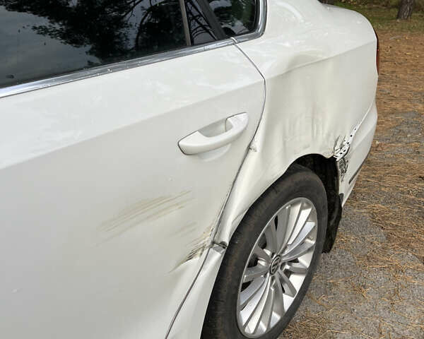 Фольксваген Пассат 2016 в Киеве на Automoto.ua Белый Фольксваген Пассат, объемом двигателя 1.8 л и пробегом 160 тыс. км за 11000 $, фото 9 на Automoto.ua