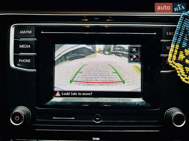 Білий Фольксваген Пассат, об'ємом двигуна 1.8 л та пробігом 214 тис. км за 11700 $, фото 16 на Automoto.ua