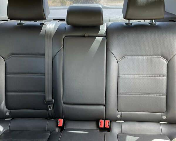 Белый Фольксваген Пассат, объемом двигателя 1.78 л и пробегом 135 тыс. км за 13500 $, фото 23 на Automoto.ua