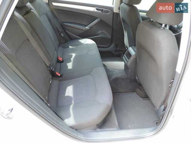 Белый Фольксваген Пассат, объемом двигателя 1.8 л и пробегом 264 тыс. км за 12800 $, фото 9 на Automoto.ua