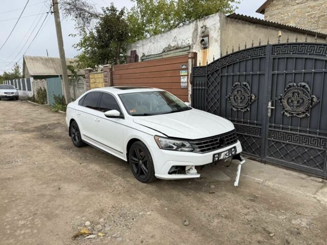 Белый Фольксваген Пассат, объемом двигателя 1.8 л и пробегом 95 тыс. км за 7200 $, фото 1 на Automoto.ua