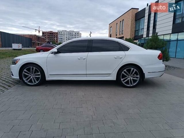 Белый Фольксваген Пассат, объемом двигателя 1.8 л и пробегом 161 тыс. км за 13499 $, фото 8 на Automoto.ua