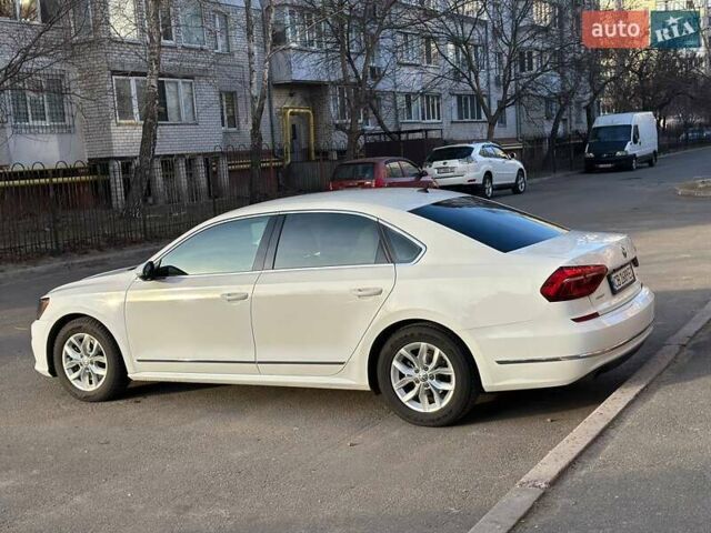 Белый Фольксваген Пассат, объемом двигателя 1.8 л и пробегом 220 тыс. км за 10500 $, фото 7 на Automoto.ua