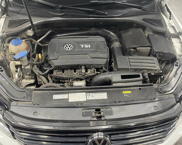 Белый Фольксваген Пассат, объемом двигателя 1.8 л и пробегом 207 тыс. км за 12500 $, фото 11 на Automoto.ua