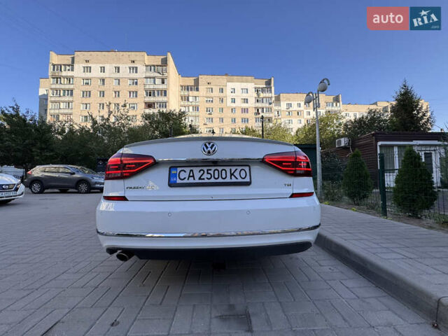 Белый Фольксваген Пассат, объемом двигателя 1.8 л и пробегом 170 тыс. км за 17000 $, фото 9 на Automoto.ua