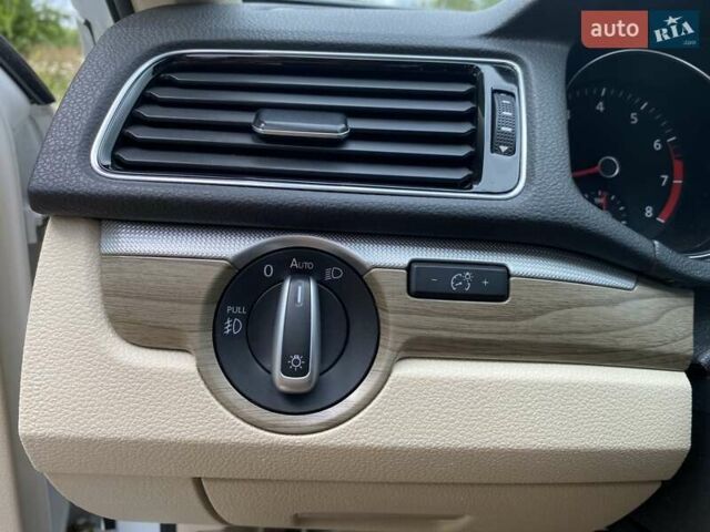 Білий Фольксваген Пассат, об'ємом двигуна 1.8 л та пробігом 118 тис. км за 15700 $, фото 18 на Automoto.ua