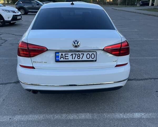 Білий Фольксваген Пассат, об'ємом двигуна 1.8 л та пробігом 118 тис. км за 13300 $, фото 6 на Automoto.ua