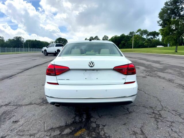 Белый Фольксваген Пассат, объемом двигателя 1.8 л и пробегом 76 тыс. км за 7500 $, фото 5 на Automoto.ua