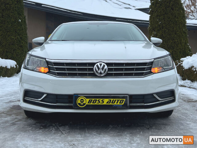 Белый Фольксваген Пассат, объемом двигателя 1.8 л и пробегом 118 тыс. км за 13700 $, фото 1 на Automoto.ua