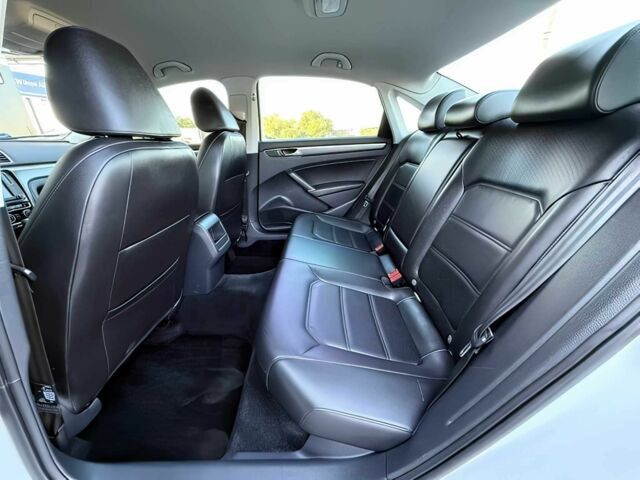 Белый Фольксваген Пассат, объемом двигателя 1.8 л и пробегом 53 тыс. км за 9800 $, фото 14 на Automoto.ua