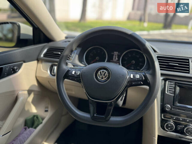 Белый Фольксваген Пассат, объемом двигателя 1.8 л и пробегом 78 тыс. км за 13800 $, фото 28 на Automoto.ua