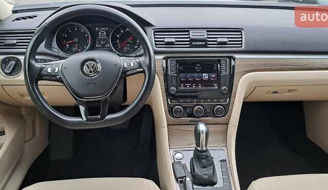 Белый Фольксваген Пассат, объемом двигателя 1.98 л и пробегом 133 тыс. км за 13300 $, фото 18 на Automoto.ua