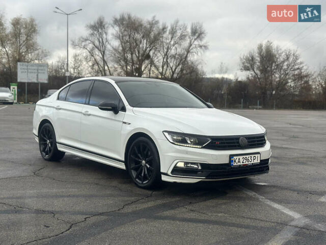Белый Фольксваген Пассат, объемом двигателя 1.97 л и пробегом 178 тыс. км за 18900 $, фото 2 на Automoto.ua