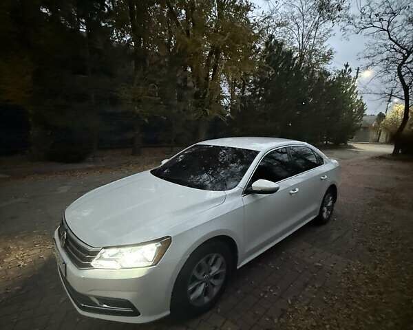 Білий Фольксваген Пассат, об'ємом двигуна 1.8 л та пробігом 124 тис. км за 11900 $, фото 10 на Automoto.ua