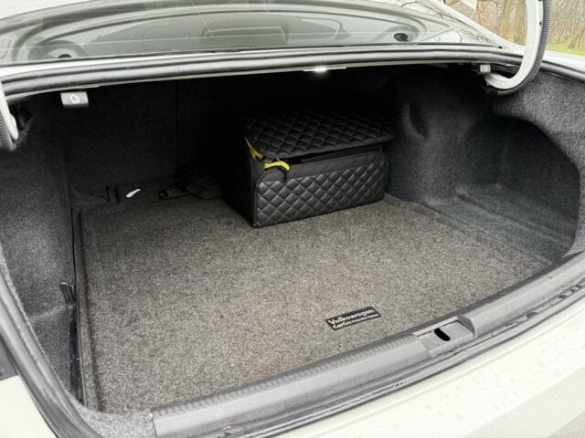 Білий Фольксваген Пассат, об'ємом двигуна 2 л та пробігом 135 тис. км за 15500 $, фото 17 на Automoto.ua