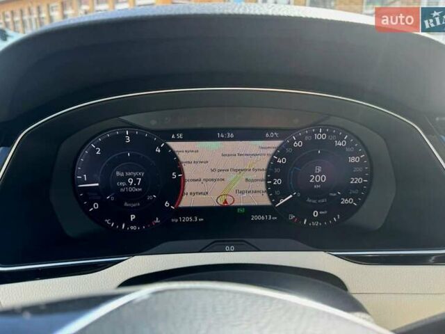 Белый Фольксваген Пассат, объемом двигателя 2 л и пробегом 200 тыс. км за 22500 $, фото 25 на Automoto.ua