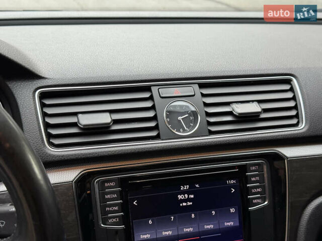 Белый Фольксваген Пассат, объемом двигателя 1.8 л и пробегом 57 тыс. км за 11299 $, фото 45 на Automoto.ua