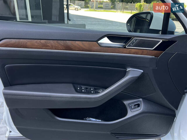 Белый Фольксваген Пассат, объемом двигателя 2 л и пробегом 168 тыс. км за 22700 $, фото 30 на Automoto.ua