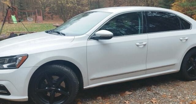 Білий Фольксваген Пассат, об'ємом двигуна 1.8 л та пробігом 140 тис. км за 8700 $, фото 7 на Automoto.ua