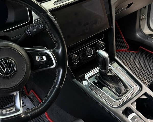 Белый Фольксваген Пассат, объемом двигателя 1.97 л и пробегом 375 тыс. км за 23500 $, фото 12 на Automoto.ua