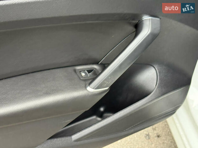 Белый Фольксваген Пассат, объемом двигателя 1.8 л и пробегом 57 тыс. км за 11299 $, фото 52 на Automoto.ua