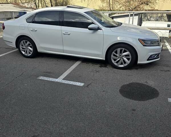 Белый Фольксваген Пассат, объемом двигателя 1.98 л и пробегом 133 тыс. км за 13300 $, фото 3 на Automoto.ua