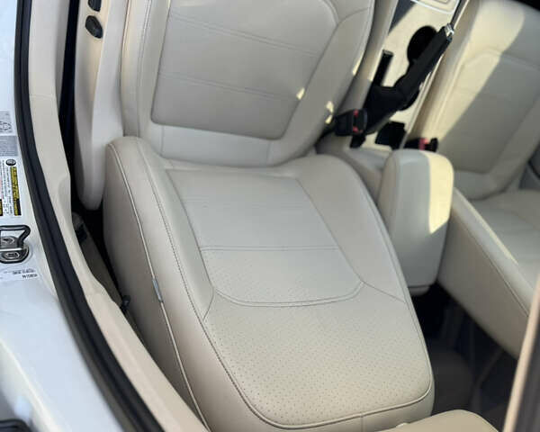 Белый Фольксваген Пассат, объемом двигателя 1.8 л и пробегом 78 тыс. км за 13800 $, фото 29 на Automoto.ua