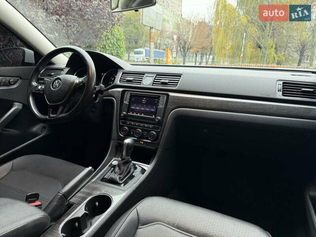 Белый Фольксваген Пассат, объемом двигателя 1.8 л и пробегом 57 тыс. км за 11299 $, фото 12 на Automoto.ua