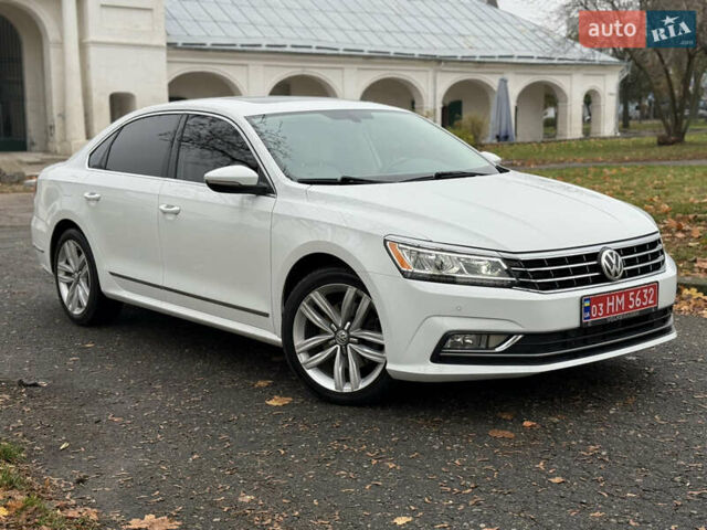 Белый Фольксваген Пассат, объемом двигателя 1.8 л и пробегом 150 тыс. км за 14600 $, фото 2 на Automoto.ua