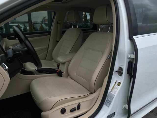 Белый Фольксваген Пассат, объемом двигателя 1.8 л и пробегом 167 тыс. км за 13990 $, фото 13 на Automoto.ua