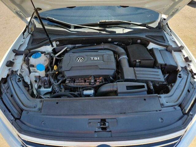 Белый Фольксваген Пассат, объемом двигателя 1.8 л и пробегом 72 тыс. км за 8659 $, фото 9 на Automoto.ua