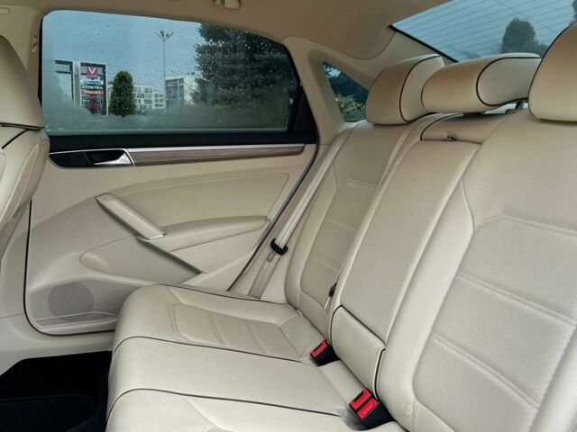 Білий Фольксваген Пассат, об'ємом двигуна 2 л та пробігом 115 тис. км за 12500 $, фото 23 на Automoto.ua