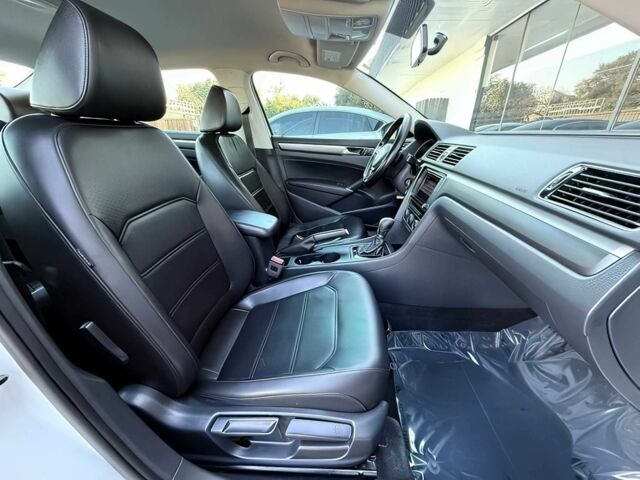 Белый Фольксваген Пассат, объемом двигателя 1.8 л и пробегом 53 тыс. км за 9800 $, фото 13 на Automoto.ua