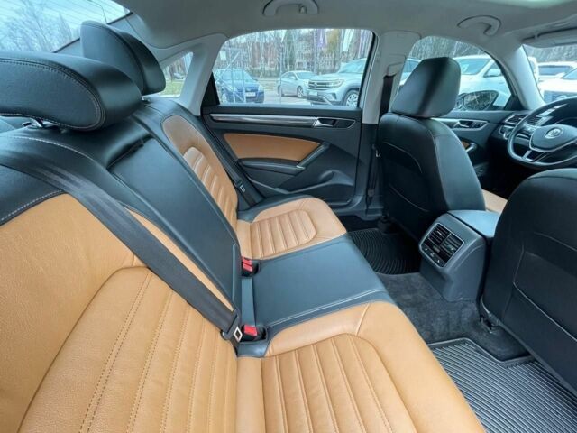 Белый Фольксваген Пассат, объемом двигателя 2 л и пробегом 119 тыс. км за 17400 $, фото 21 на Automoto.ua