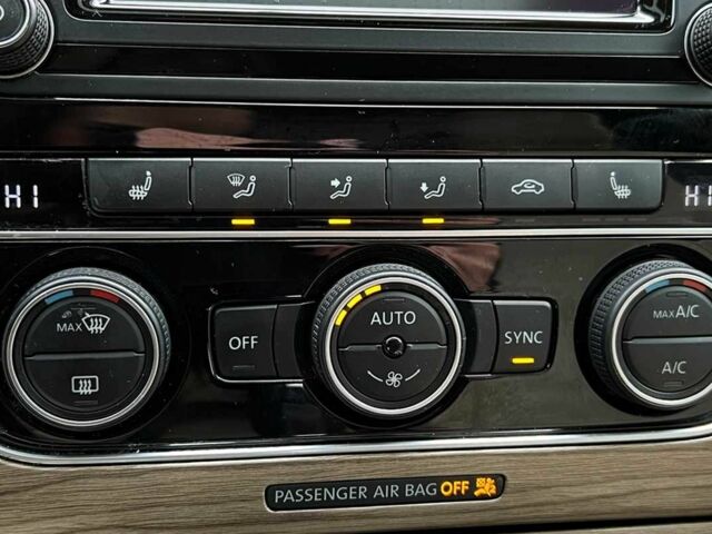 Білий Фольксваген Пассат, об'ємом двигуна 2 л та пробігом 115 тис. км за 12500 $, фото 15 на Automoto.ua