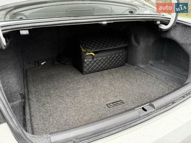 Білий Фольксваген Пассат, об'ємом двигуна 1.98 л та пробігом 135 тис. км за 16000 $, фото 19 на Automoto.ua