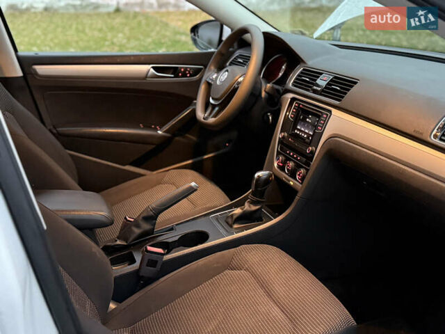 Белый Фольксваген Пассат, объемом двигателя 2 л и пробегом 273 тыс. км за 8300 $, фото 30 на Automoto.ua