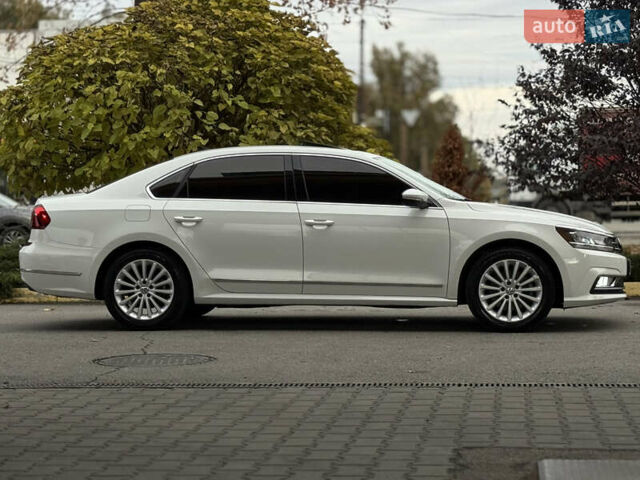 Белый Фольксваген Пассат, объемом двигателя 1.8 л и пробегом 57 тыс. км за 11299 $, фото 5 на Automoto.ua