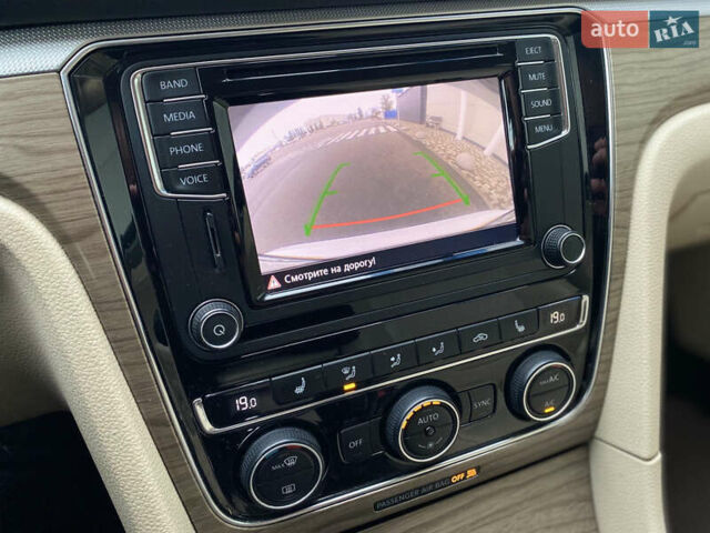 Белый Фольксваген Пассат, объемом двигателя 1.8 л и пробегом 198 тыс. км за 11990 $, фото 15 на Automoto.ua