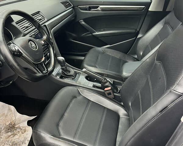 Белый Фольксваген Пассат, объемом двигателя 1.8 л и пробегом 203 тыс. км за 9900 $, фото 8 на Automoto.ua