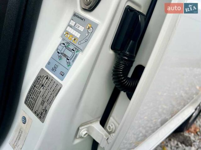 Белый Фольксваген Пассат, объемом двигателя 1.97 л и пробегом 240 тыс. км за 17900 $, фото 38 на Automoto.ua