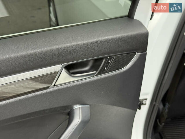 Белый Фольксваген Пассат, объемом двигателя 1.8 л и пробегом 57 тыс. км за 11299 $, фото 53 на Automoto.ua