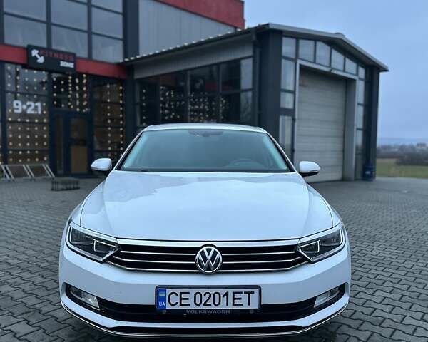 Белый Фольксваген Пассат, объемом двигателя 1.6 л и пробегом 230 тыс. км за 16000 $, фото 2 на Automoto.ua