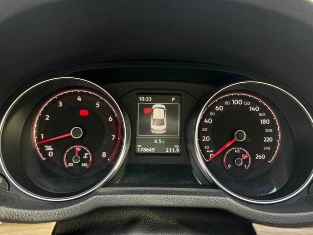 Белый Фольксваген Пассат, объемом двигателя 1.8 л и пробегом 178 тыс. км за 14200 $, фото 15 на Automoto.ua