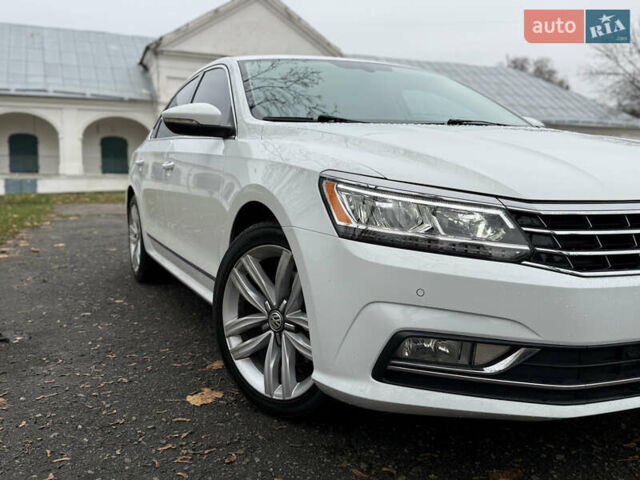 Белый Фольксваген Пассат, объемом двигателя 1.8 л и пробегом 150 тыс. км за 14600 $, фото 7 на Automoto.ua